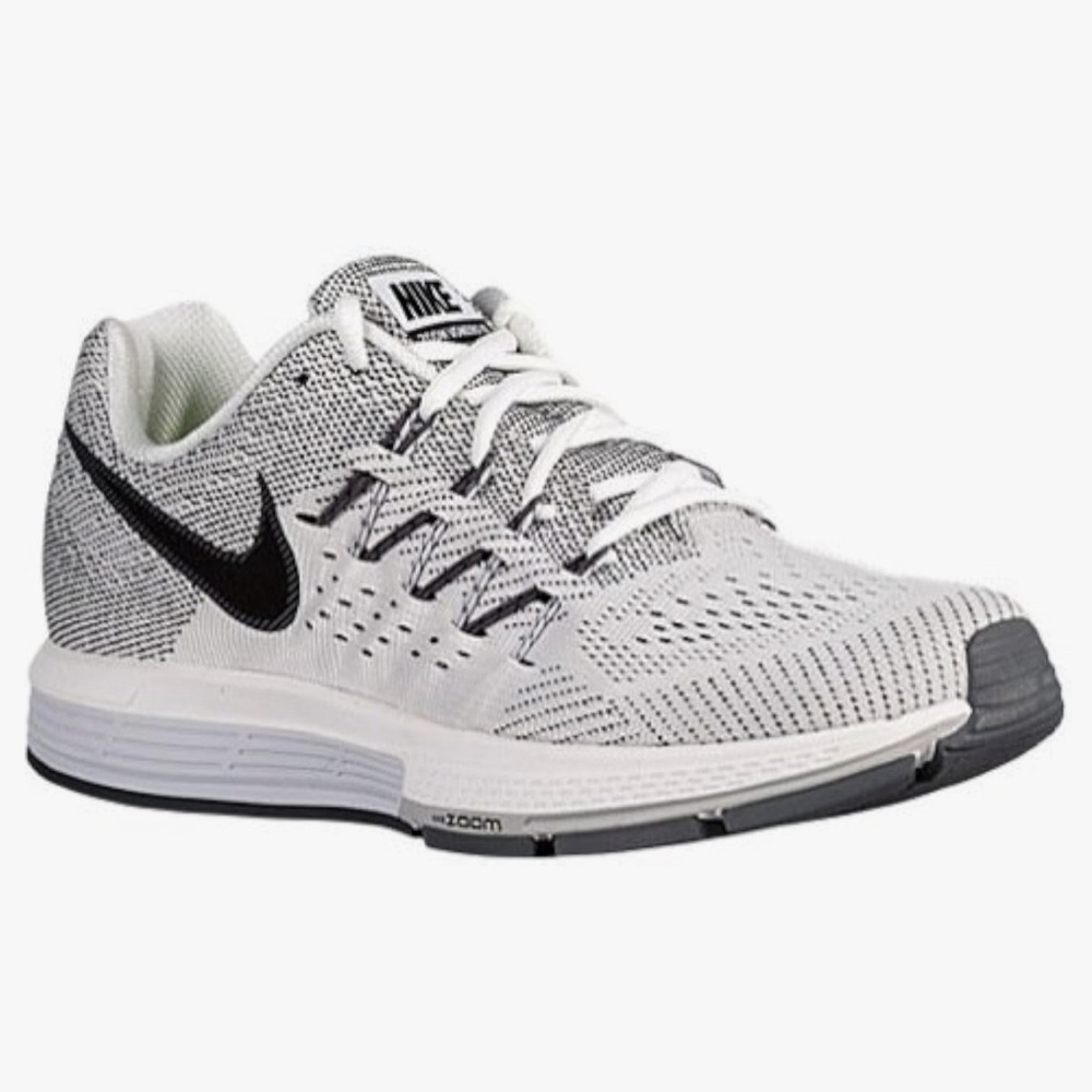 🤍 Nike Sneakers Women’s Size 10